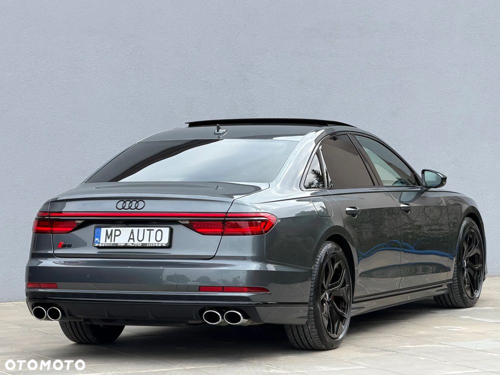 Audi S8 - 7