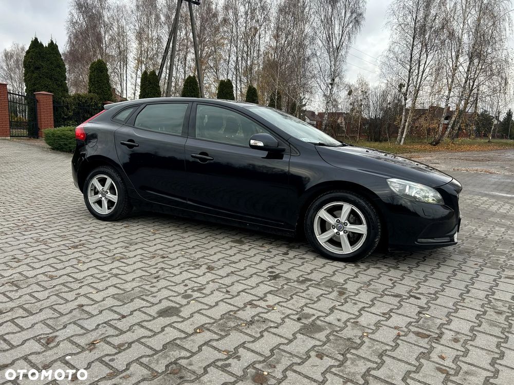 Volvo V40 D2 Momentum - 2