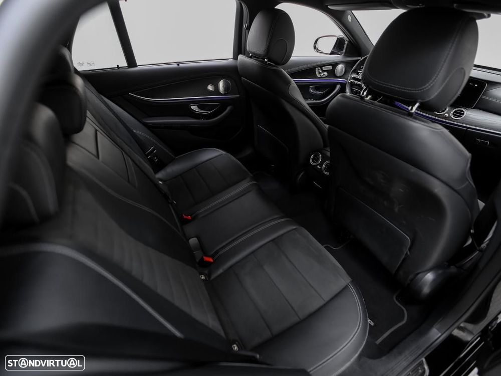 Mercedes-Benz E 300 de AMG Line 4Matic - 12