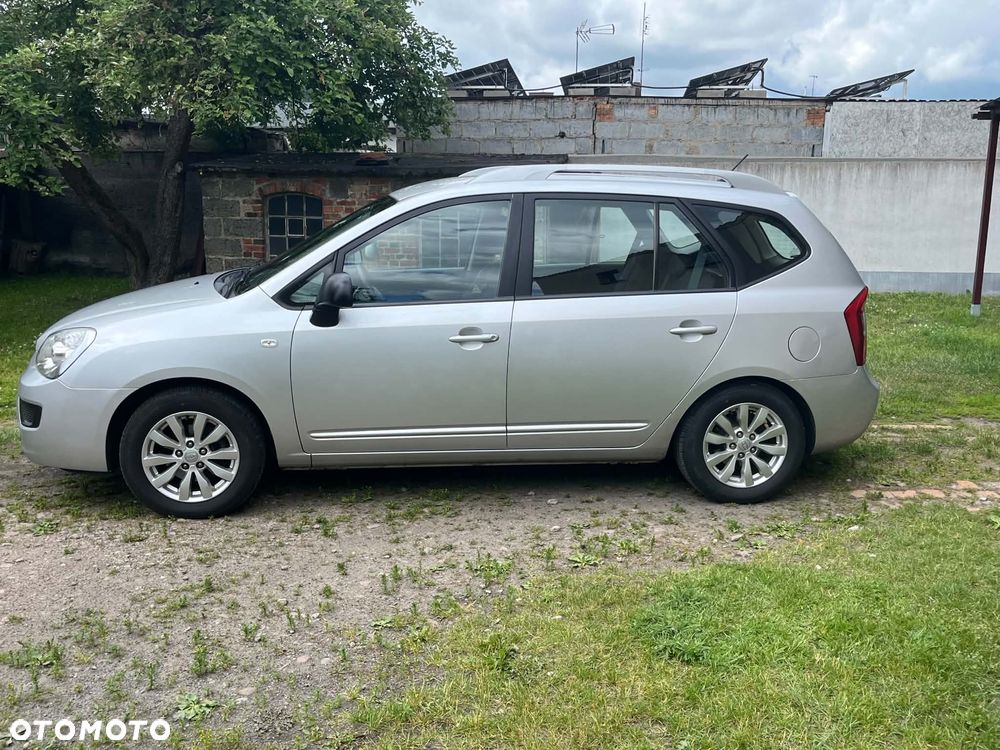 Kia Carens 1.6 Tour - 3