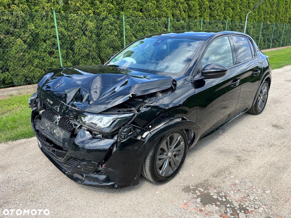 Peugeot 208 - 1