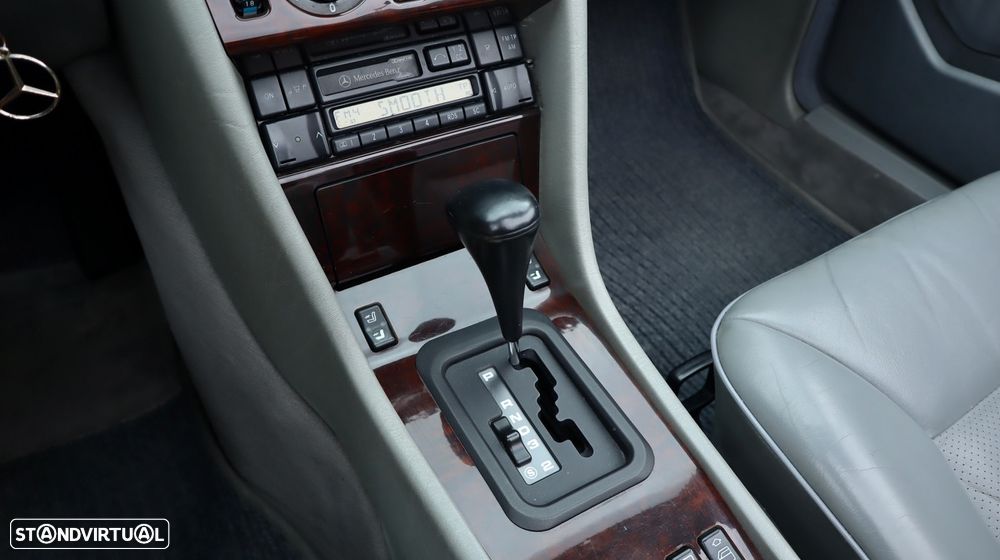 Mercedes-Benz E 220 - 50