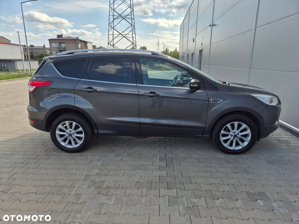 Ford Kuga 2.0 TDCi 2x4 Titanium - 12
