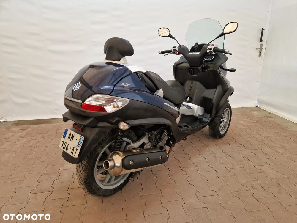 Piaggio MP-3 - 8