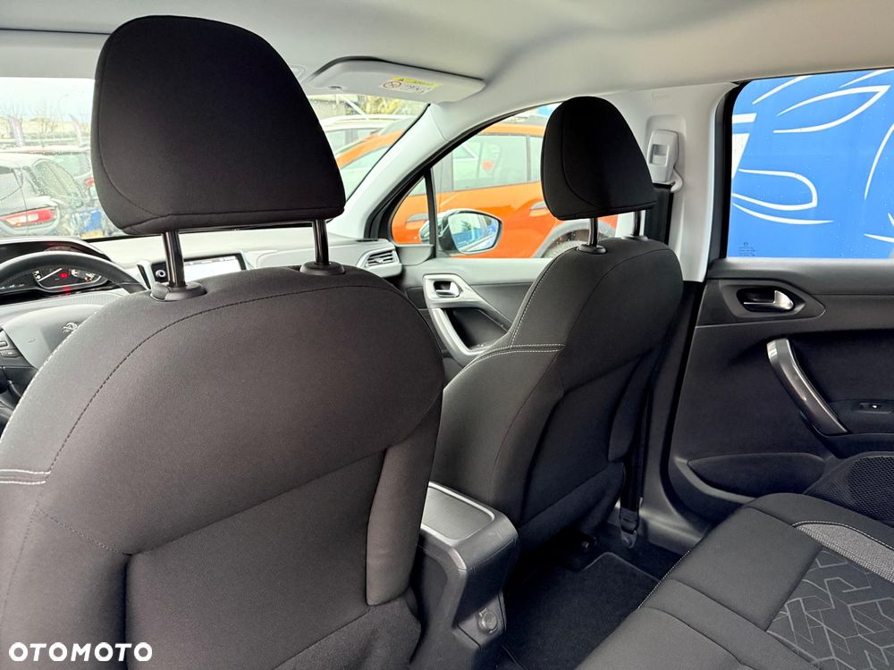 Peugeot 2008 PureTech 82 Active - 13