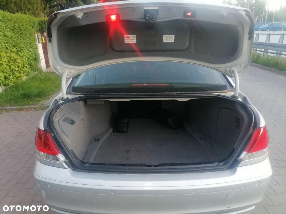 BMW Seria 7 750i L - 6