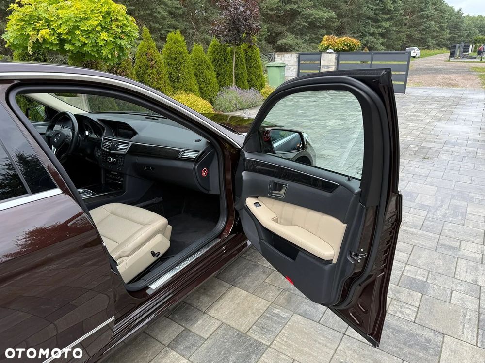 Mercedes-Benz Klasa E 350 CDI 4-Matic BlueEff Avantgarde - 23