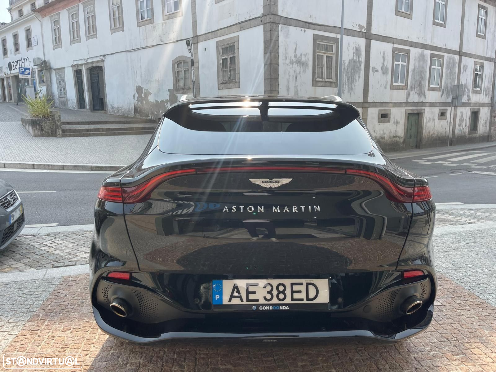 Aston Martin DBX Standard - 12