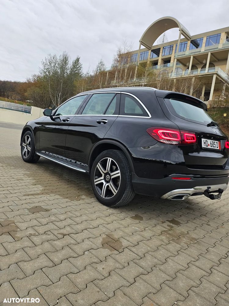 Mercedes-Benz GLC 300 d 4MATIC - 13