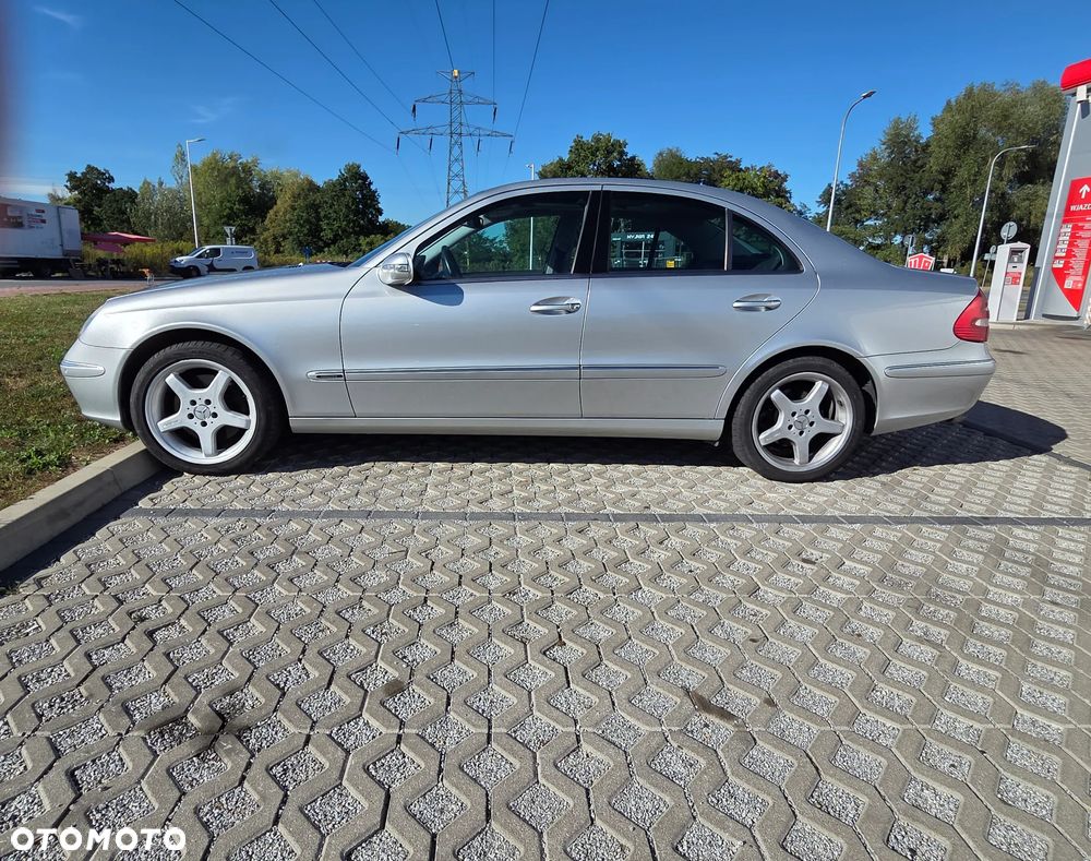 Mercedes-Benz Klasa E 500 4-Matic T Avantgarde - 7