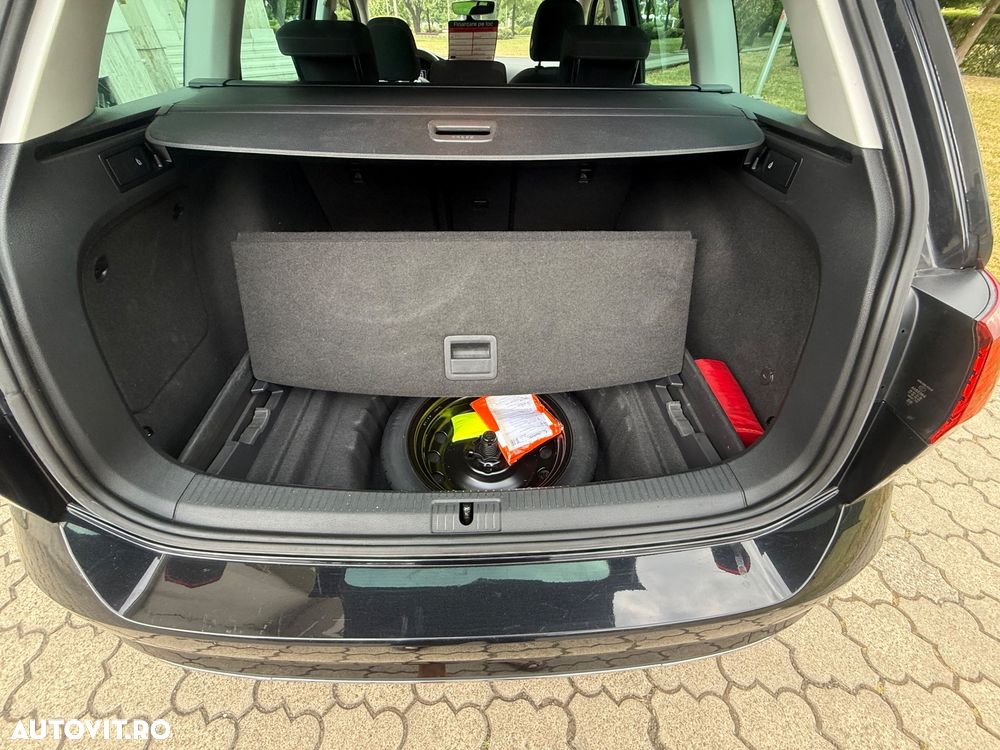 Volkswagen Golf 2.0 TDI SCR DSG United - 12