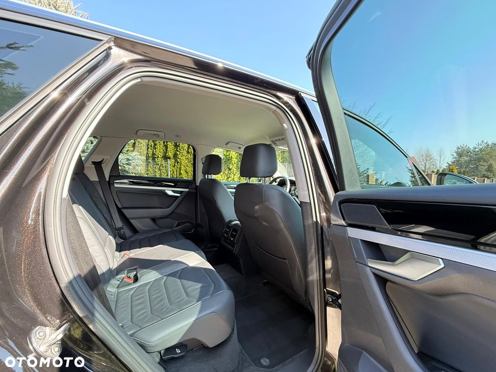 Volkswagen Touareg 3.0 V6 TDI SCR 4Mot - 30