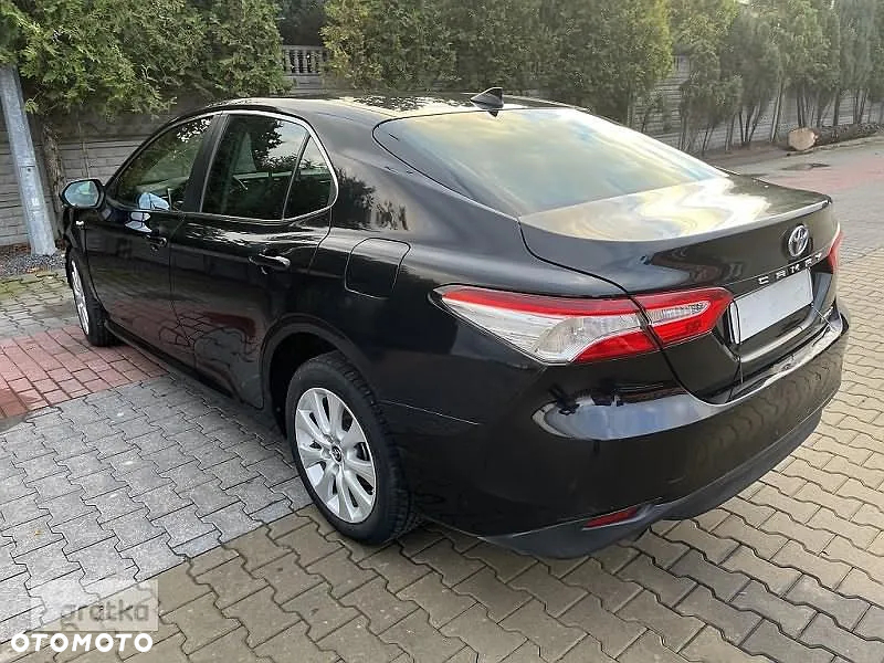 Toyota Camry - 2