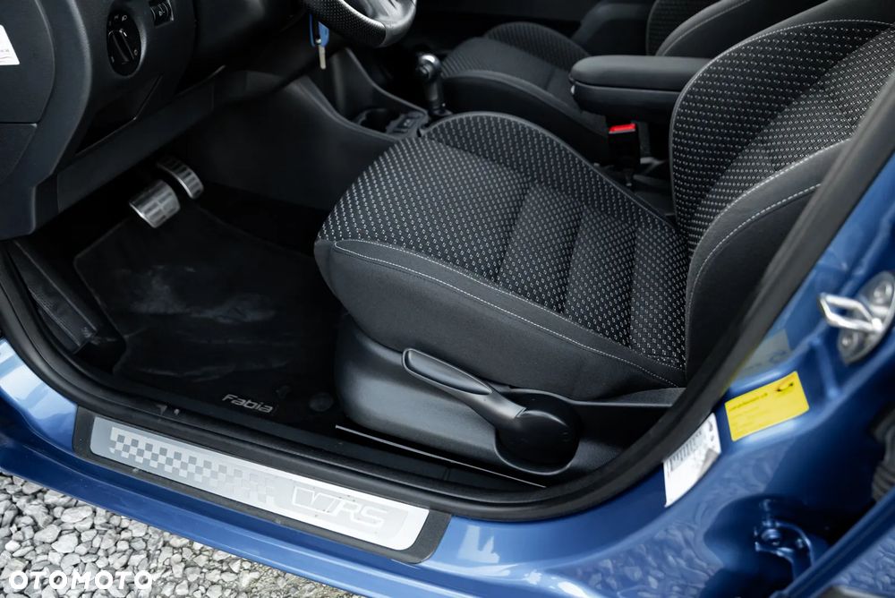 Skoda Fabia 1.4 TSI DSG RS - 20