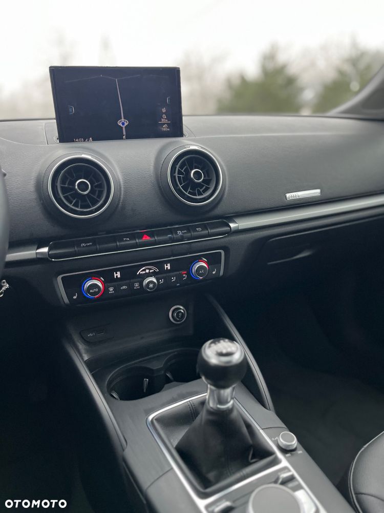 Audi A3 Sportback 35 TFSI S line - 13