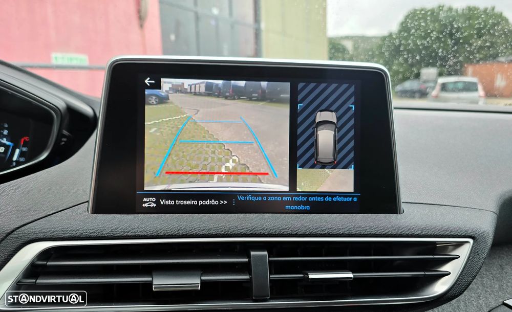 Peugeot 3008 1.2 PureTech Allure J18 - 21