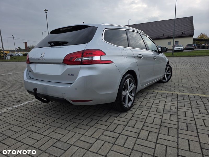 Peugeot 308 2015 photo 5
