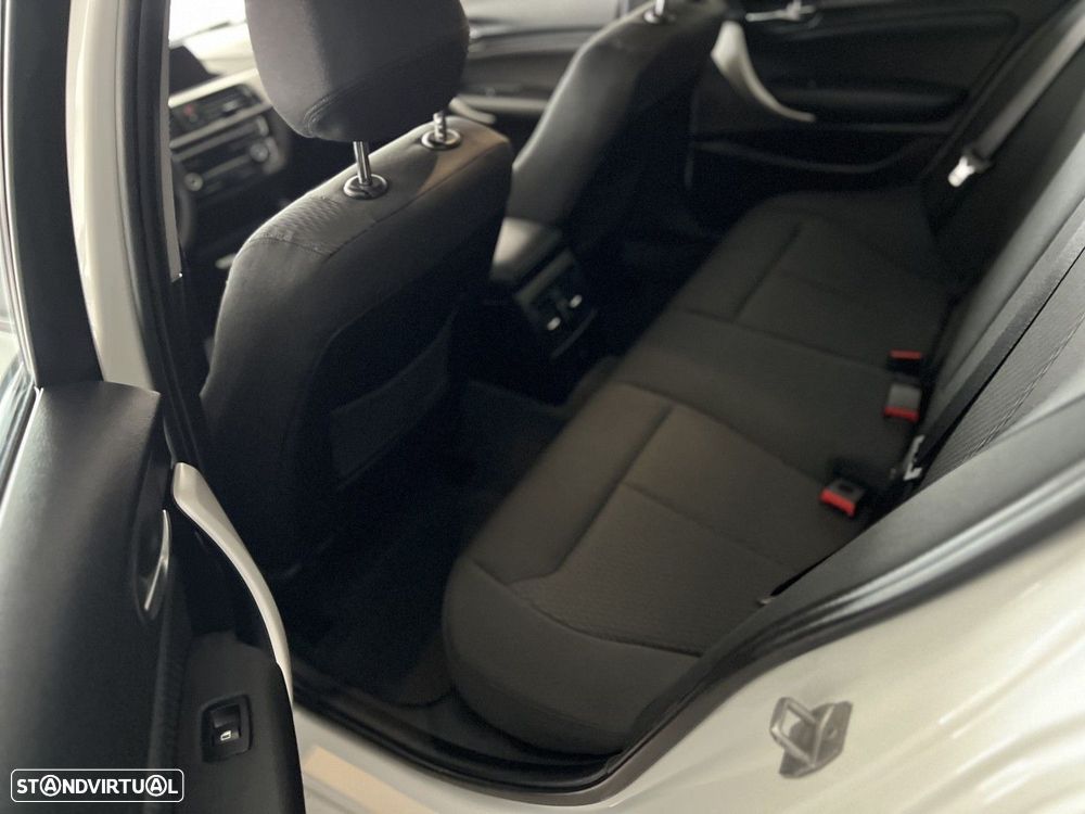 BMW 116 i Advantage - 12