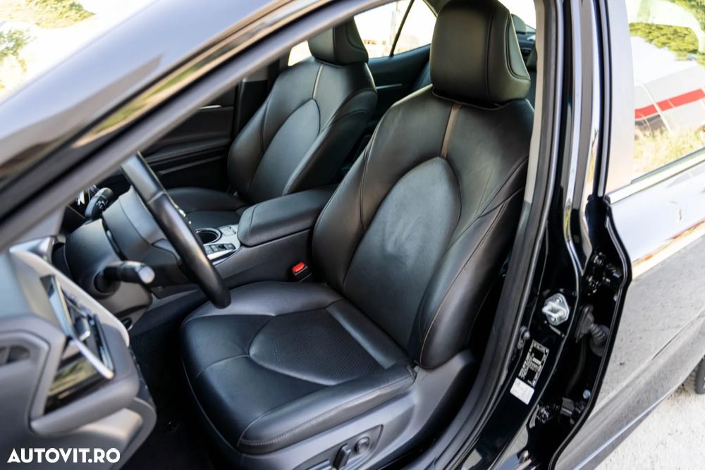 Toyota Camry - 12