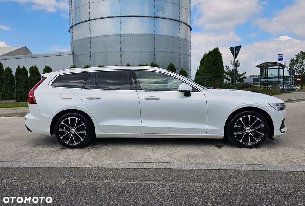 Volvo V60 D3 Momentum Pro - 2