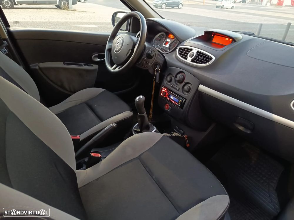 Renault Clio 1.2 16V Dynamique S - 14