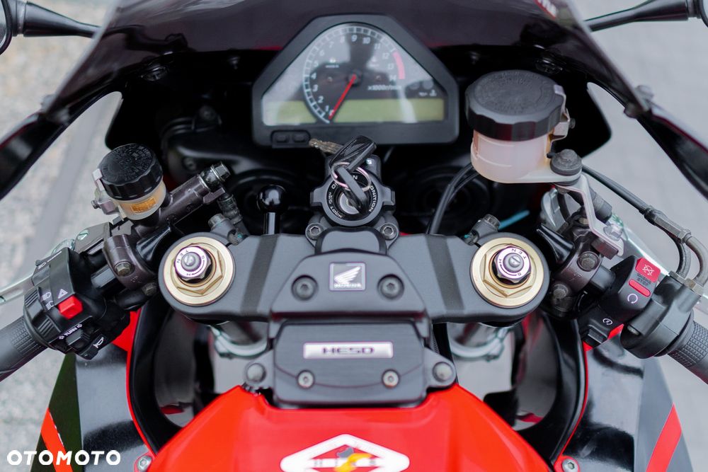 Honda CBR - 19
