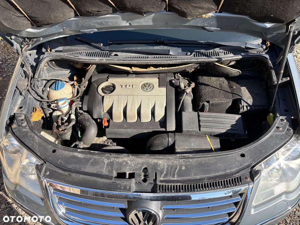 Volkswagen Touran 1.9 TDI Welcome - 4