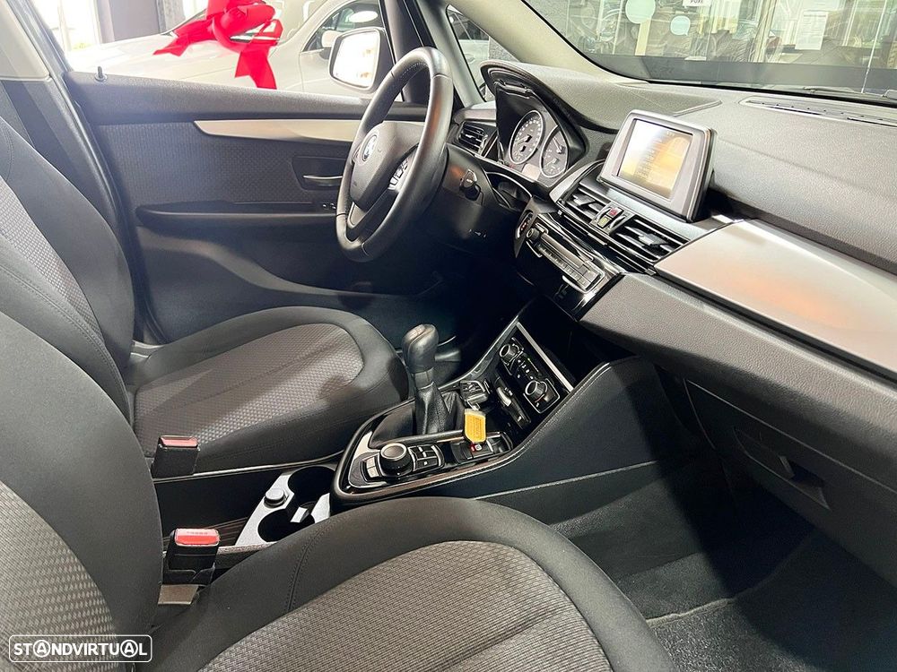 BMW 214 Active Tourer d Advantage - 12
