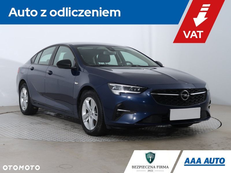 Opel Insignia - 1