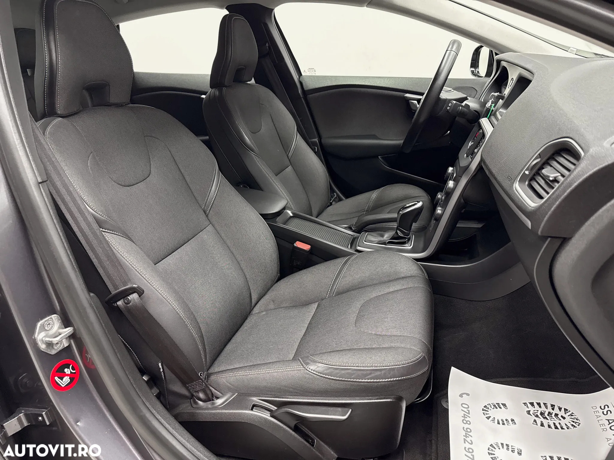 Volvo V40 Cross Country D2 Powershift Momentum - 11