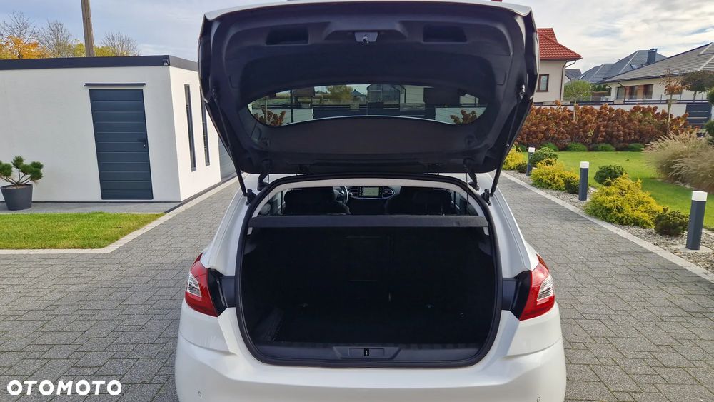 Peugeot 308 ver-1-6-bluehdi-allure-s-s-eat6 - 34