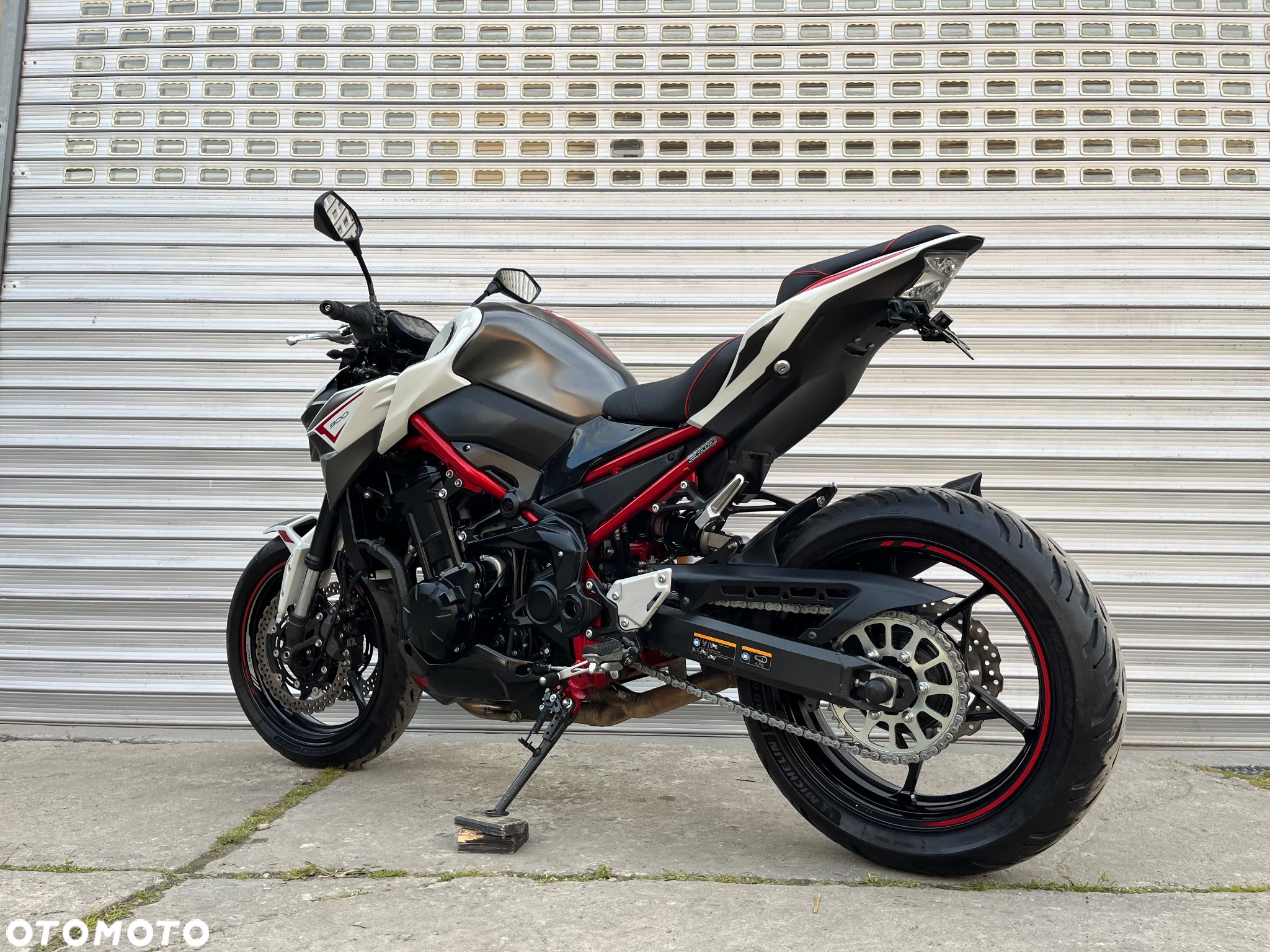 Kawasaki Z 900 - 32