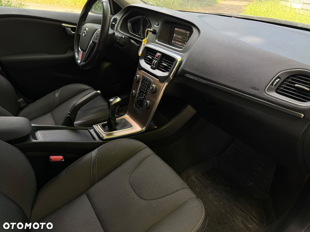 Volvo V40 Cross Country D3 Drive-E SCR Momentum - 28