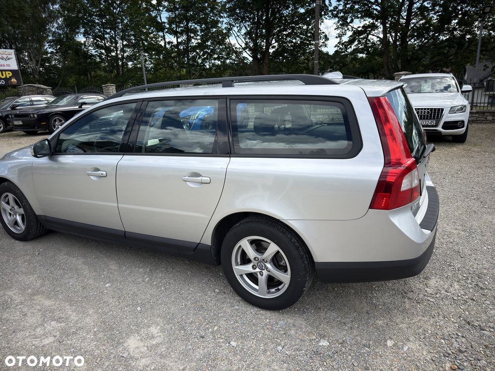 Volvo V70 D5 AWD Summum - 11