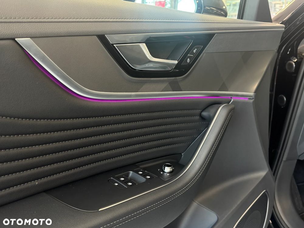 Hongqi HS5 2.0T Executive AWD - 7