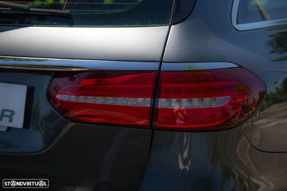 Mercedes-Benz E 220 d Avantgarde+ - 36