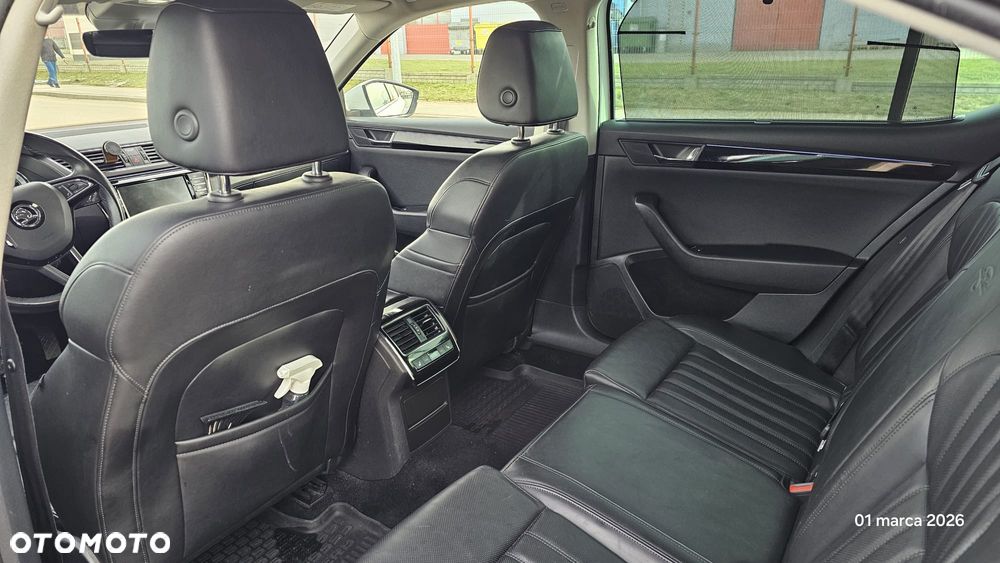 Skoda Superb 2.0 TDI 4x4 L&K DSG - 13
