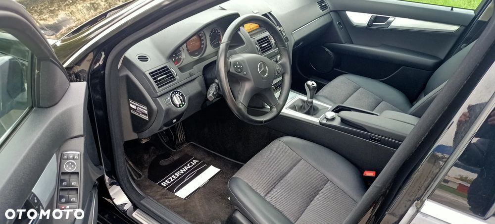 Mercedes-Benz Klasa C 180 Kompressor BlueEFFICIENCY Elegance - 4