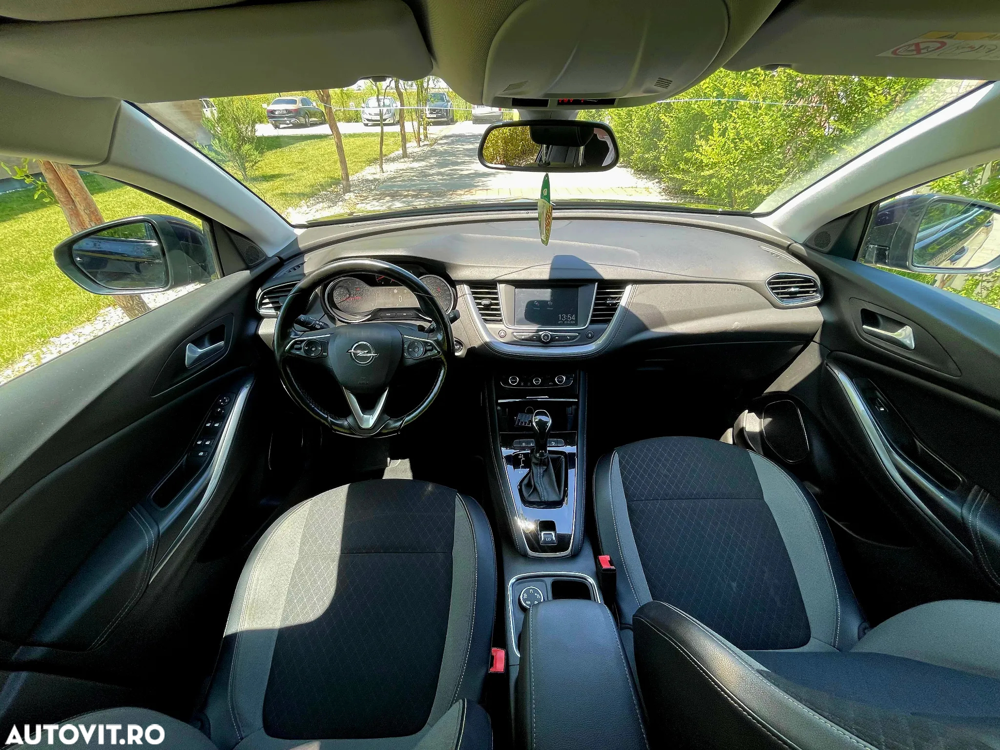 Opel Grandland X 1.2 Turbo START/STOP Aut. Innovation - 10