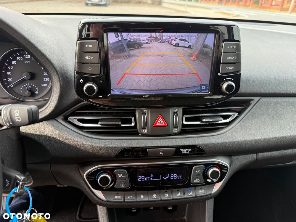 Hyundai i30 1.5 T-GDI 48V-Hybrid Advantage - 10