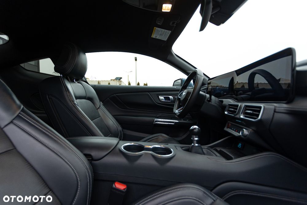 Ford Mustang 5.0 V8 GT - 8