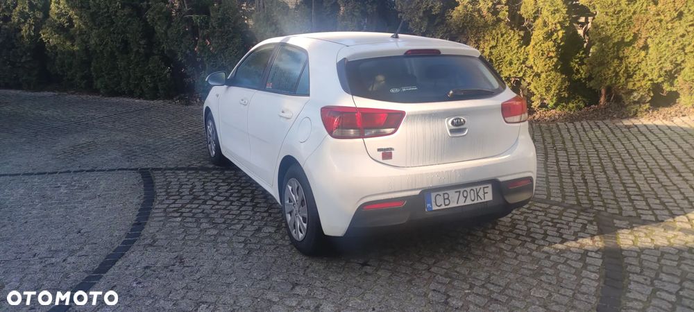 Kia Rio 1.4 M - 6