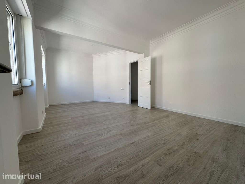 Apartamento T1 remodelado com vista rio em São Vicente, Lisboa. - Grande imagem: 4/25