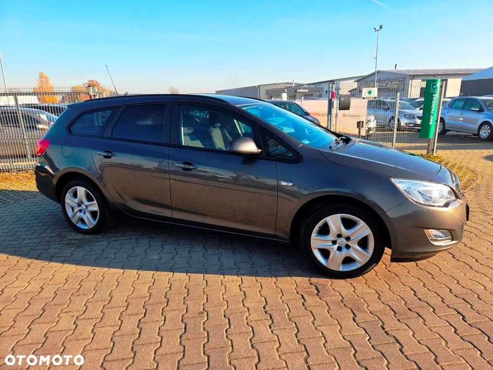 Opel Astra IV 1.4 Essentia - 4