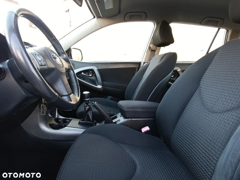 Toyota RAV4 2.2 D-CAT 4x4 Sol - 19