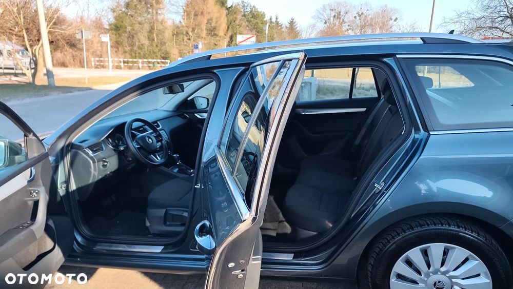 Skoda Octavia 2.0 TDI DSG Ambition - 14