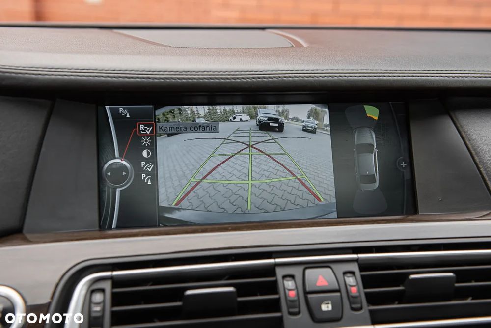BMW Seria 7 750Li - 24