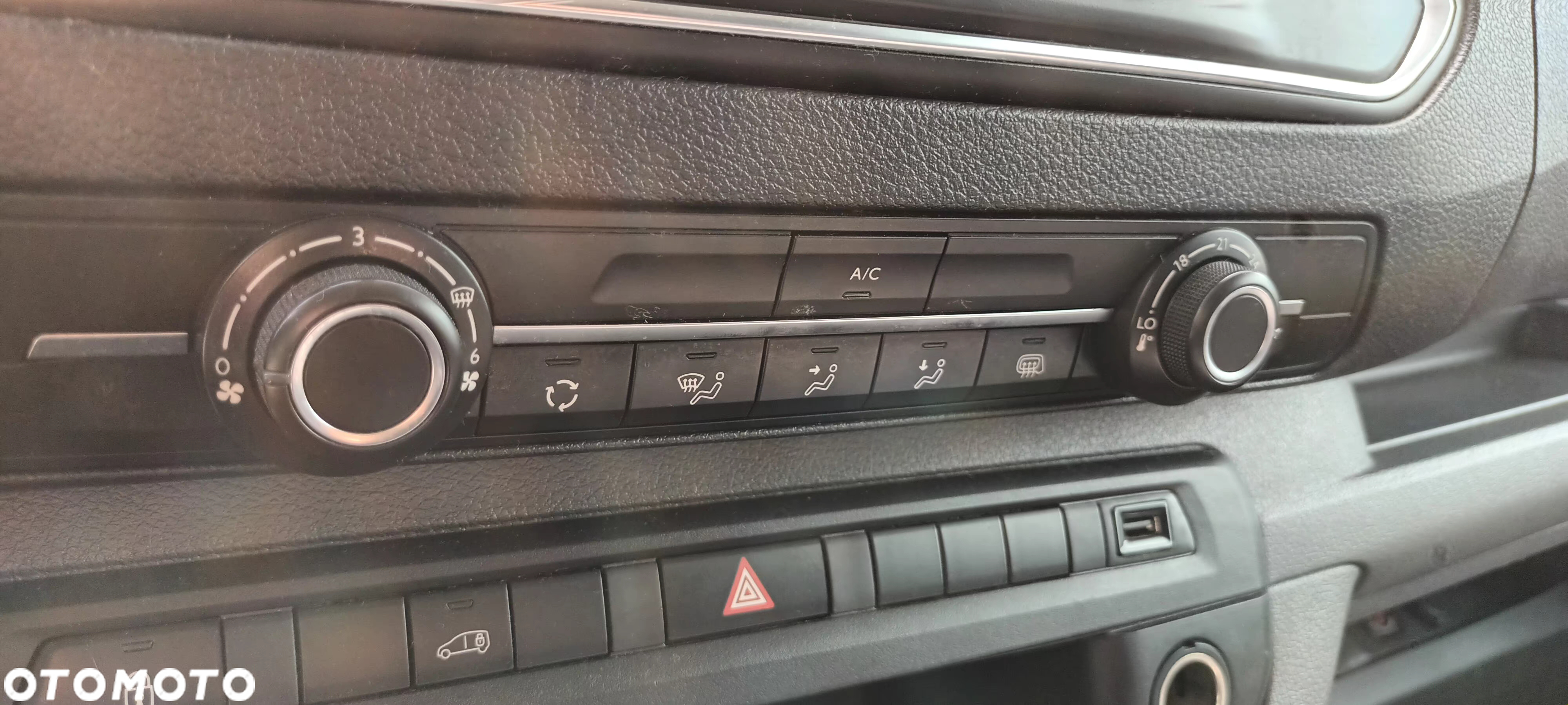Peugeot EXPERT - 29