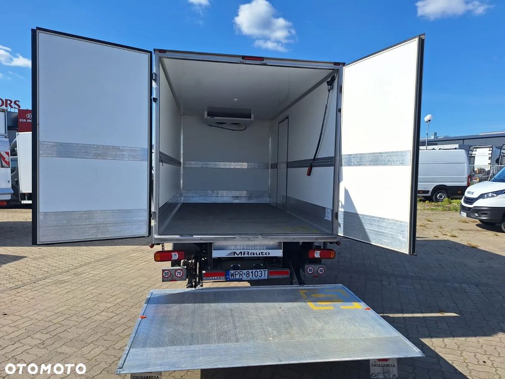 Iveco 50C18 Chłodnia Izoterma 8EP km Krajowy Ledy  Agregat Carrier citymax 400 - 24