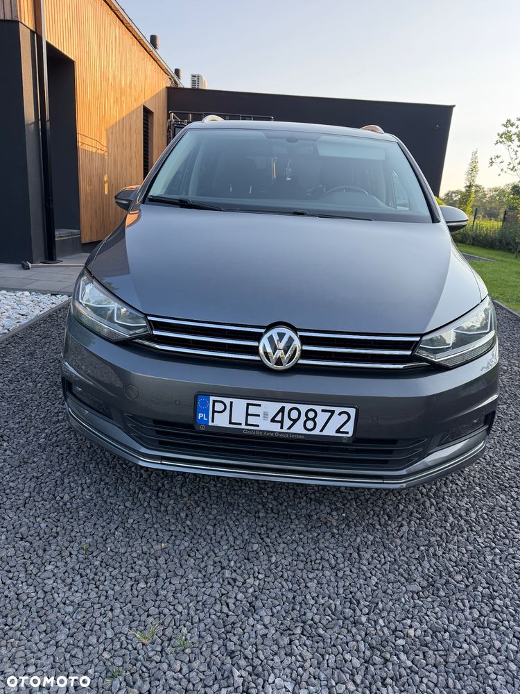 Volkswagen Touran - 4